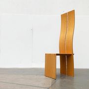 Chaise Postmoderne à dossier haut
