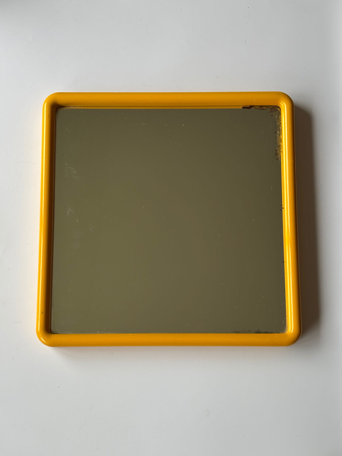 Gedy mirror by Makio Hasuike