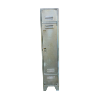 Vestiaire en métal