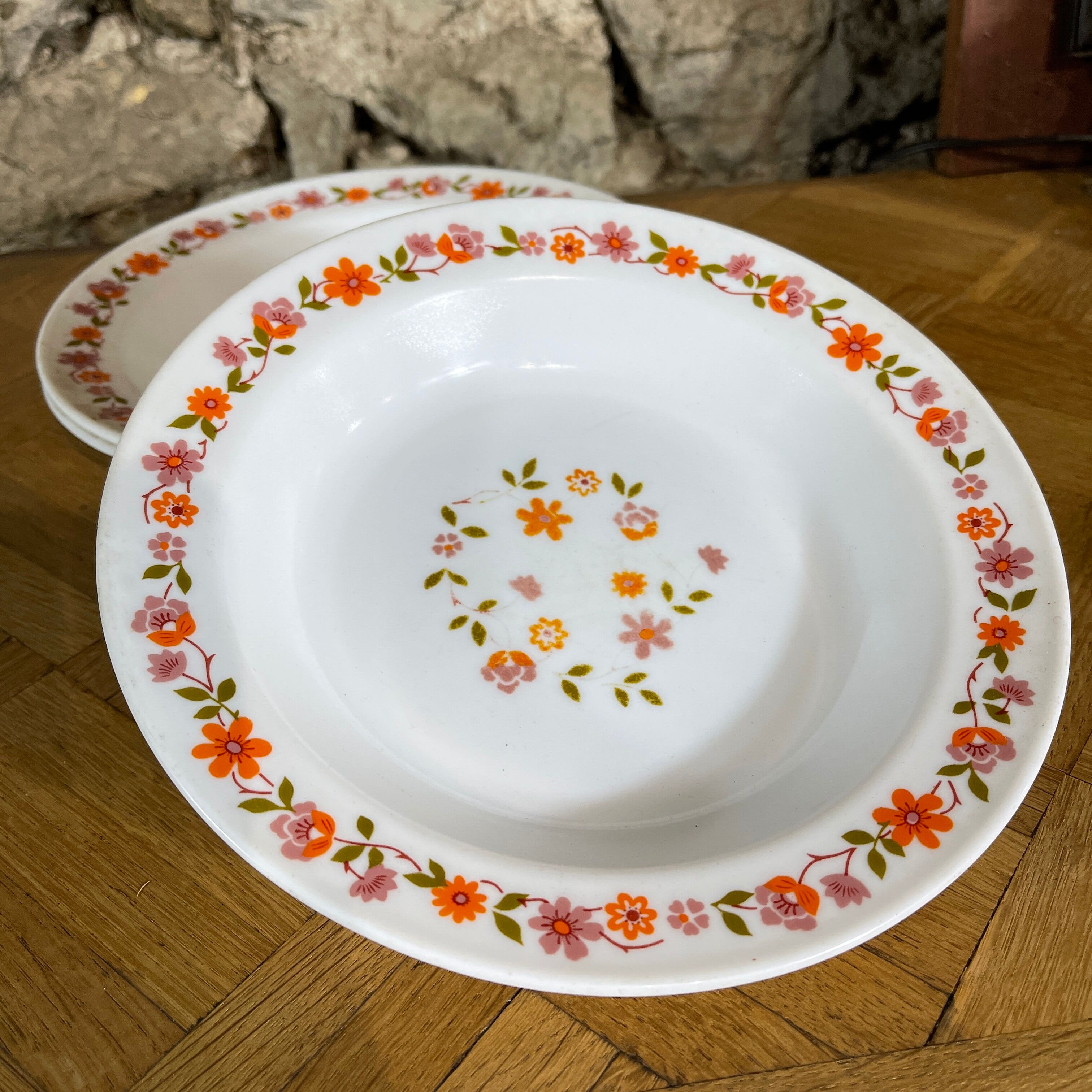 Series of 3 hollow plates Arcopal / Scania