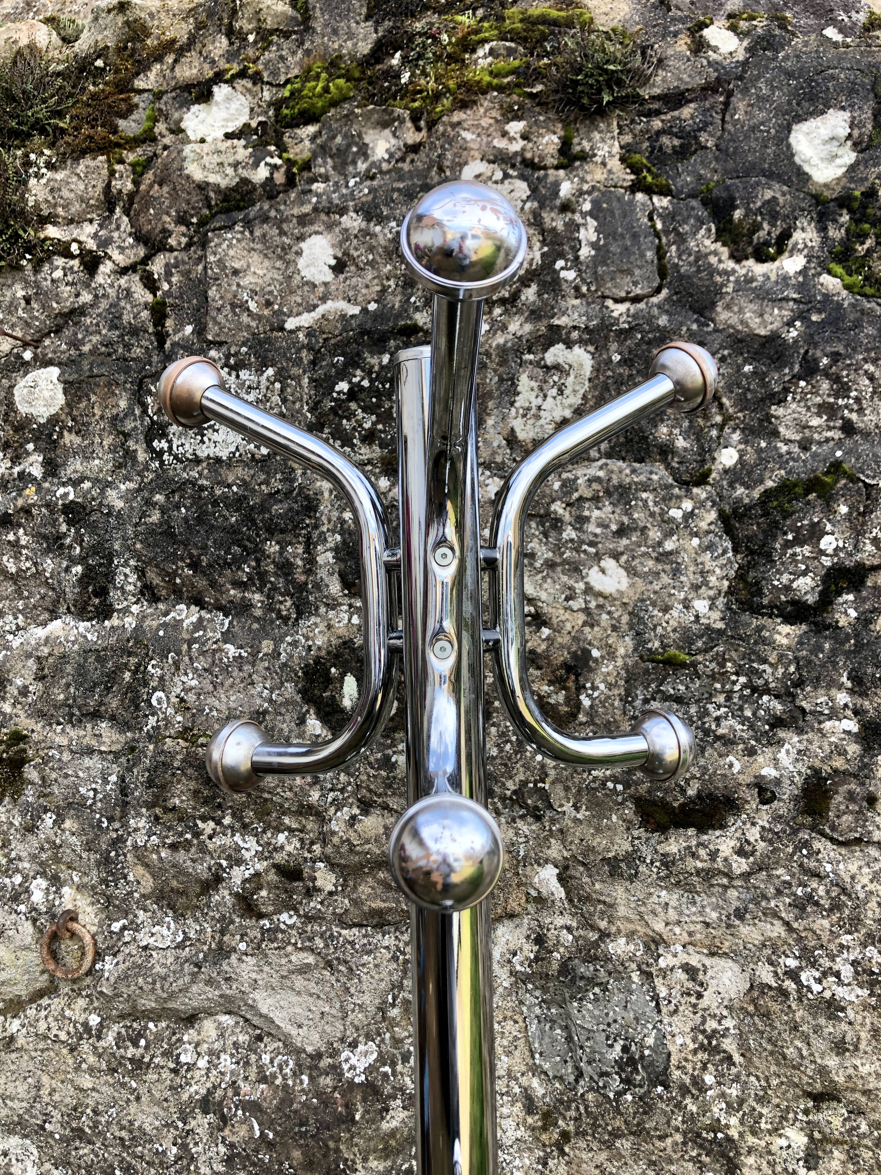 Coat rack chrome parrot with balls on marble foot 1970