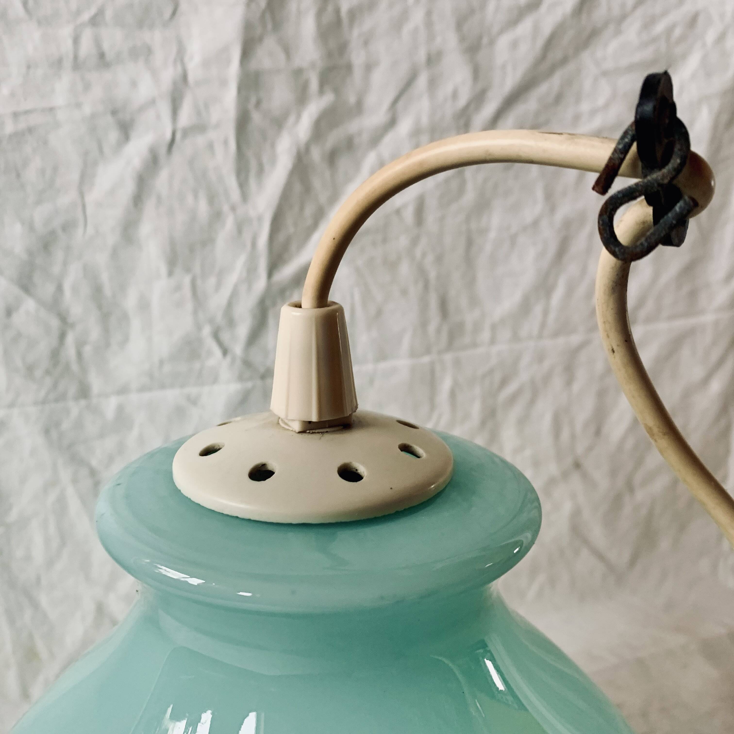 Suspension vintage en opaline verte