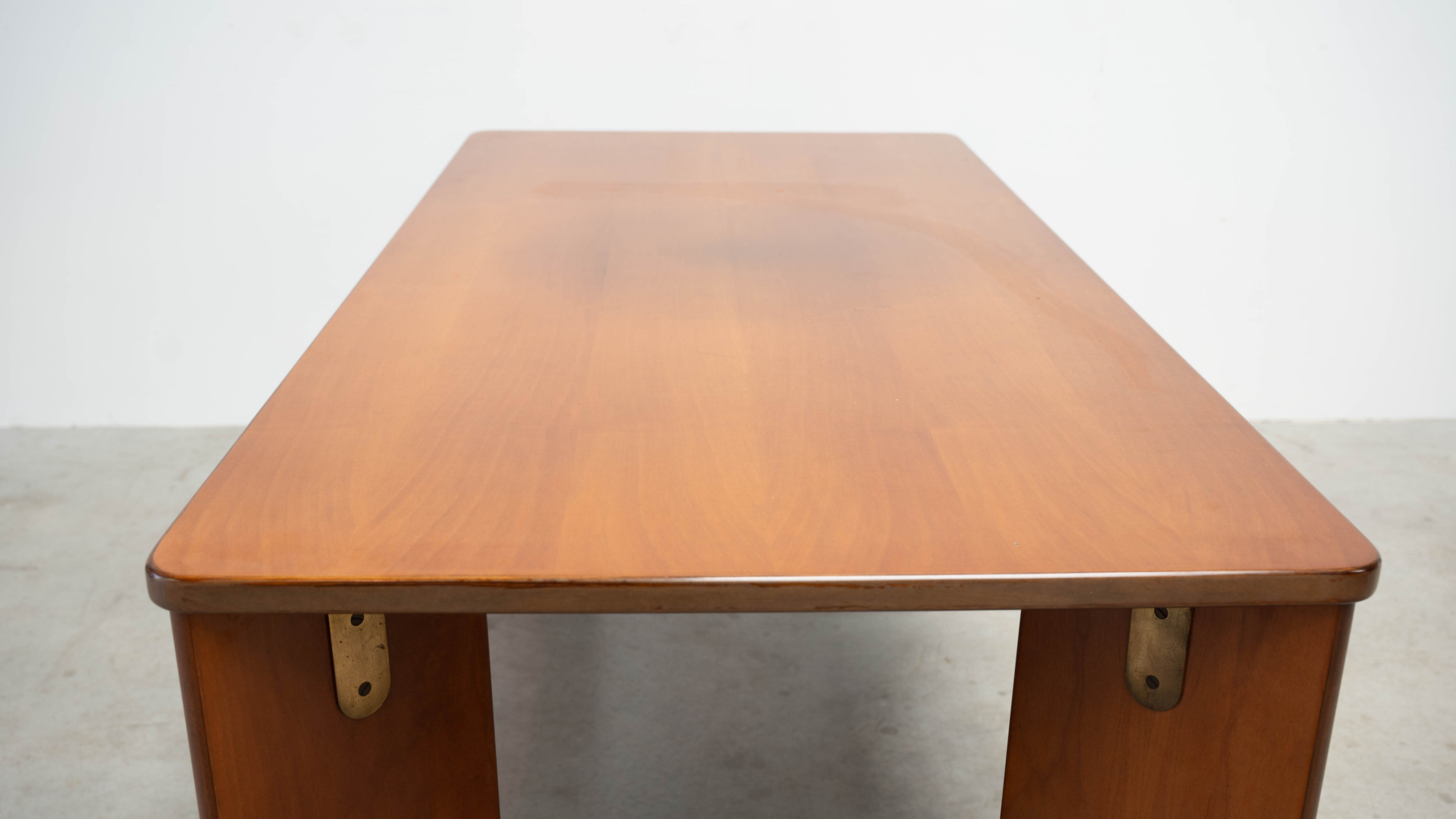 Italian sculptural dining table