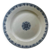 Ancien plat en porcelaine opaque de Gien modèle Montmorency