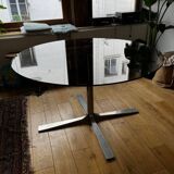 Tulip leg table
