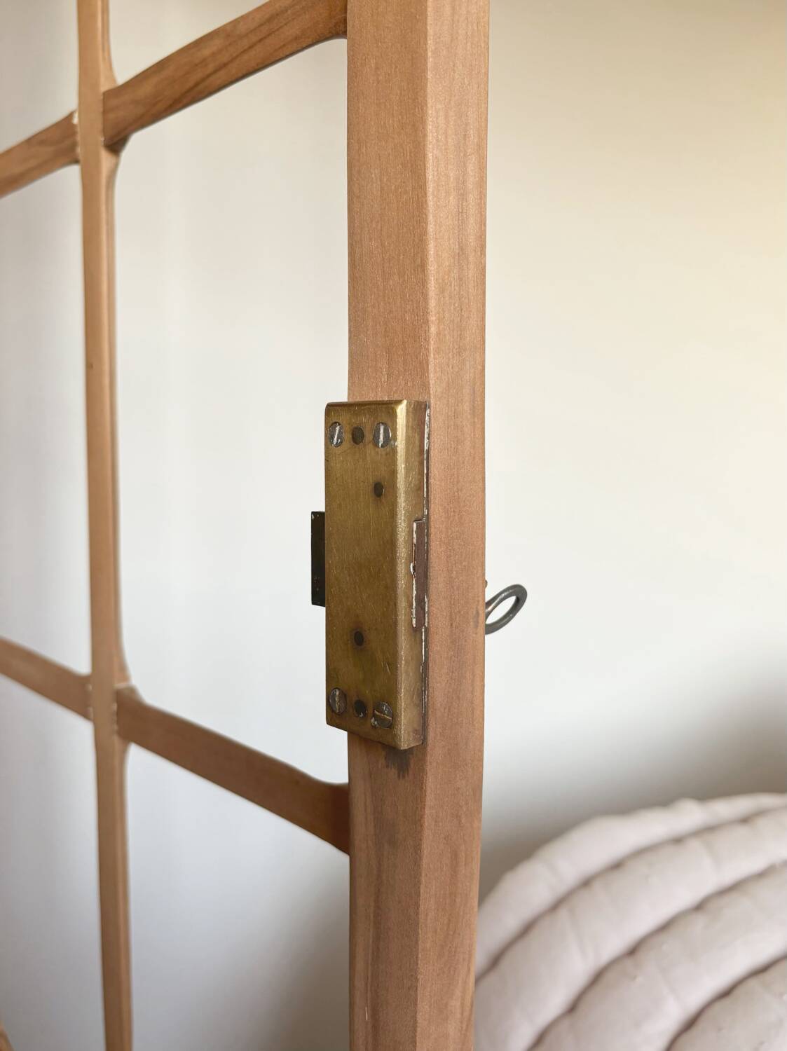 Old Parisian wardrobe solid wood ornaments