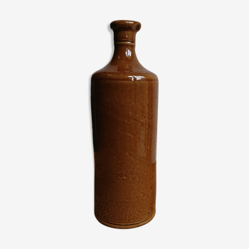 Bottle pitcher in brown enamelled sandstone