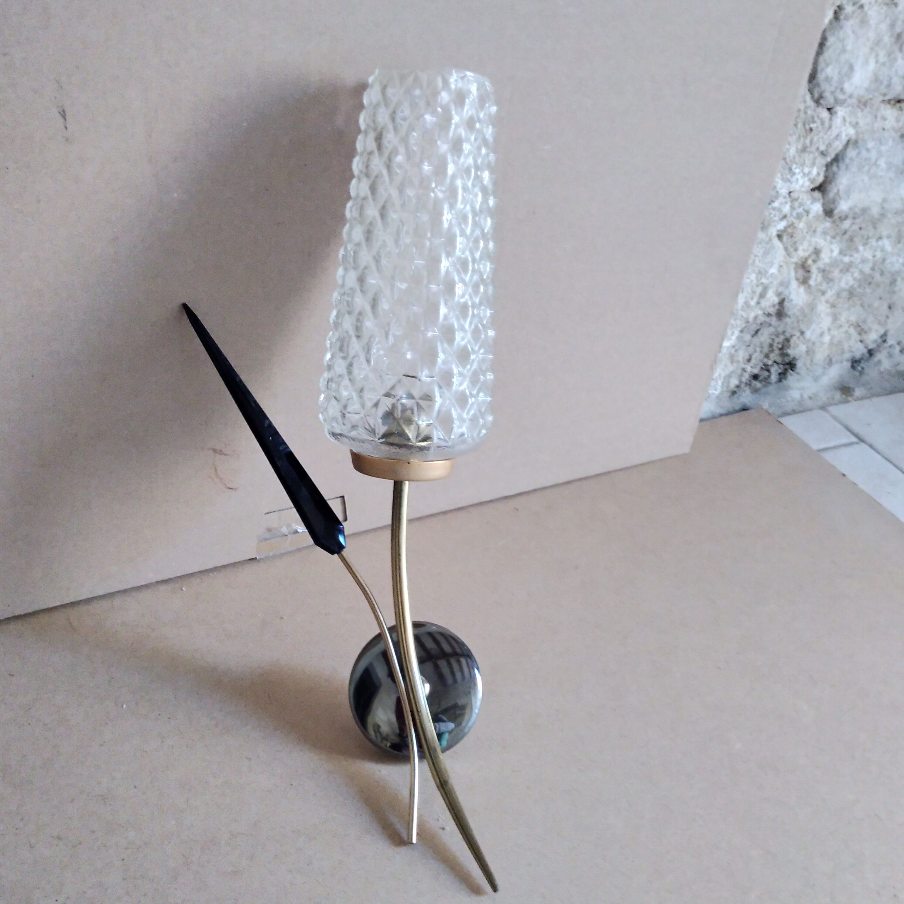 Apply black arrow 1950