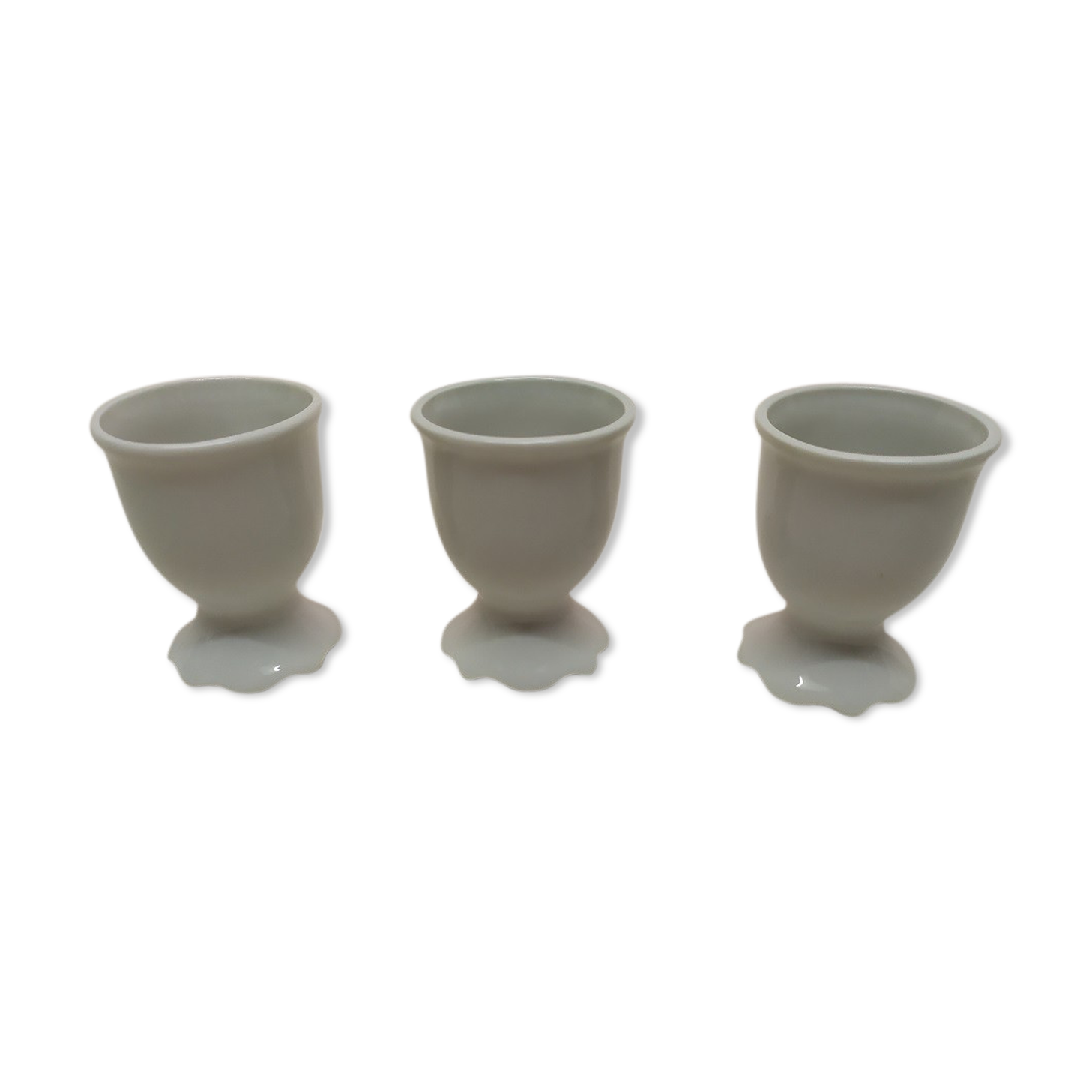 White porcelain shells