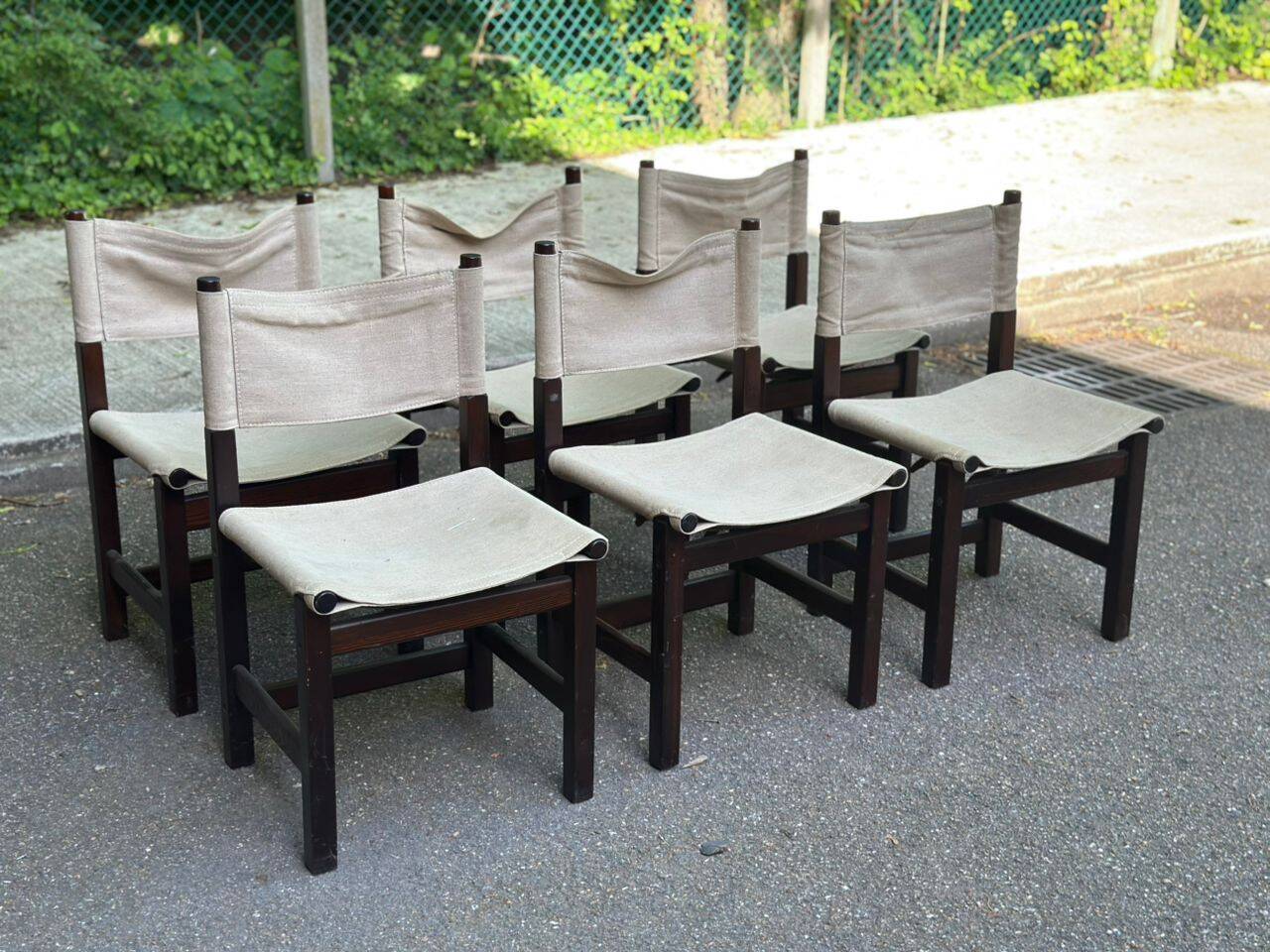 6 Scandinavian design safari dining chairs from the 1960s.
