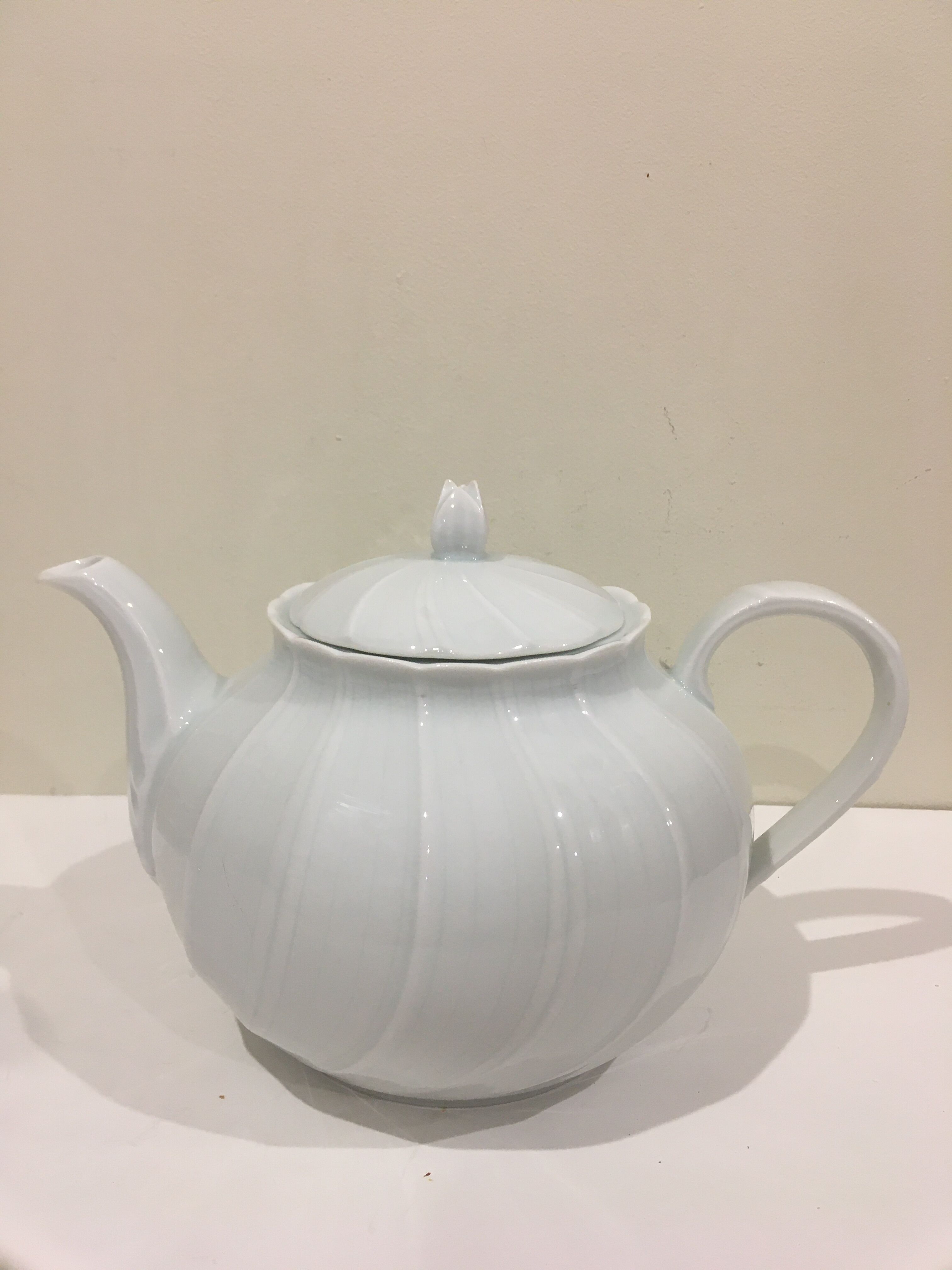 White teapot Bernardaud