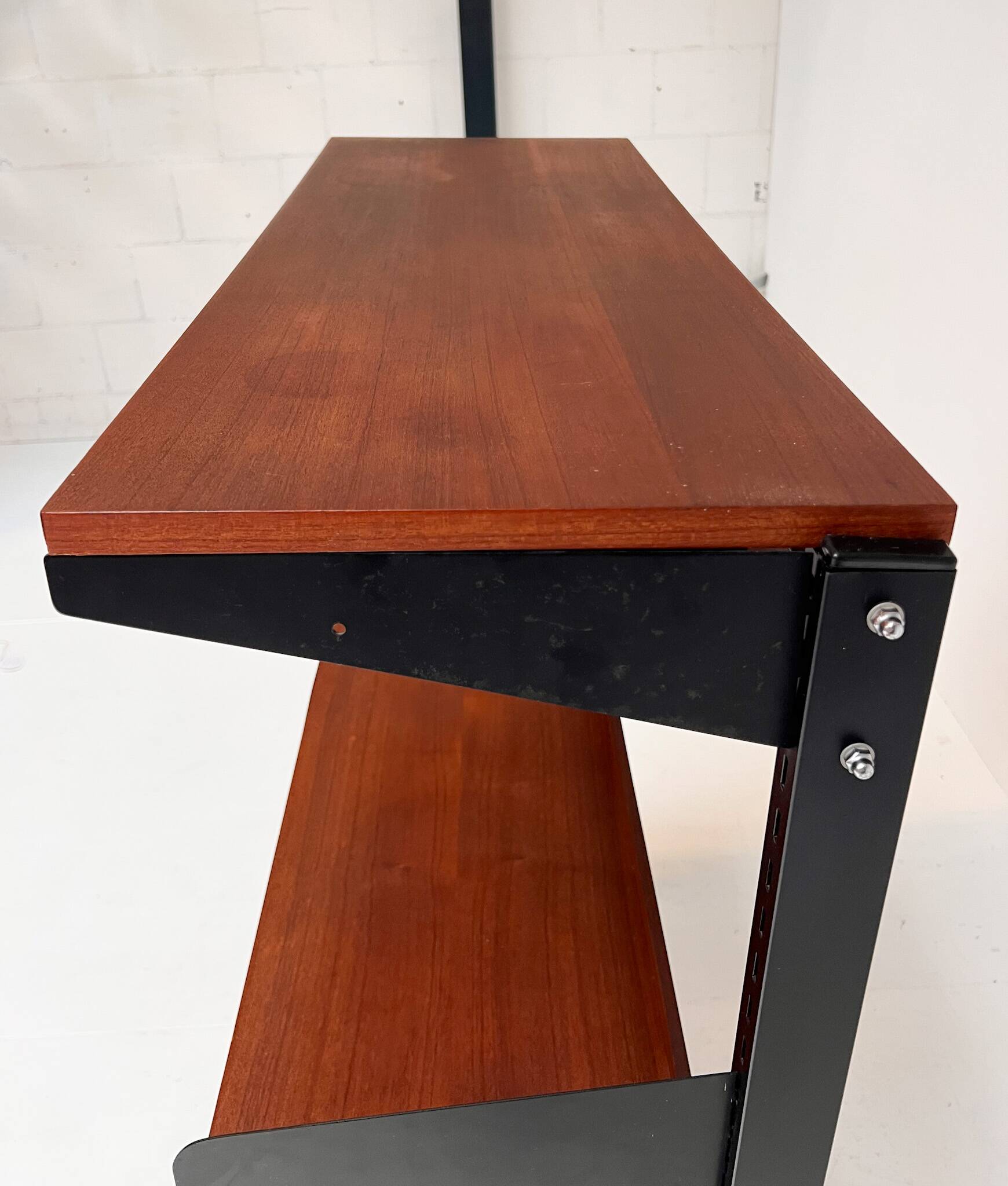 Freestanding and adjustable vintage wall unit, 1960s