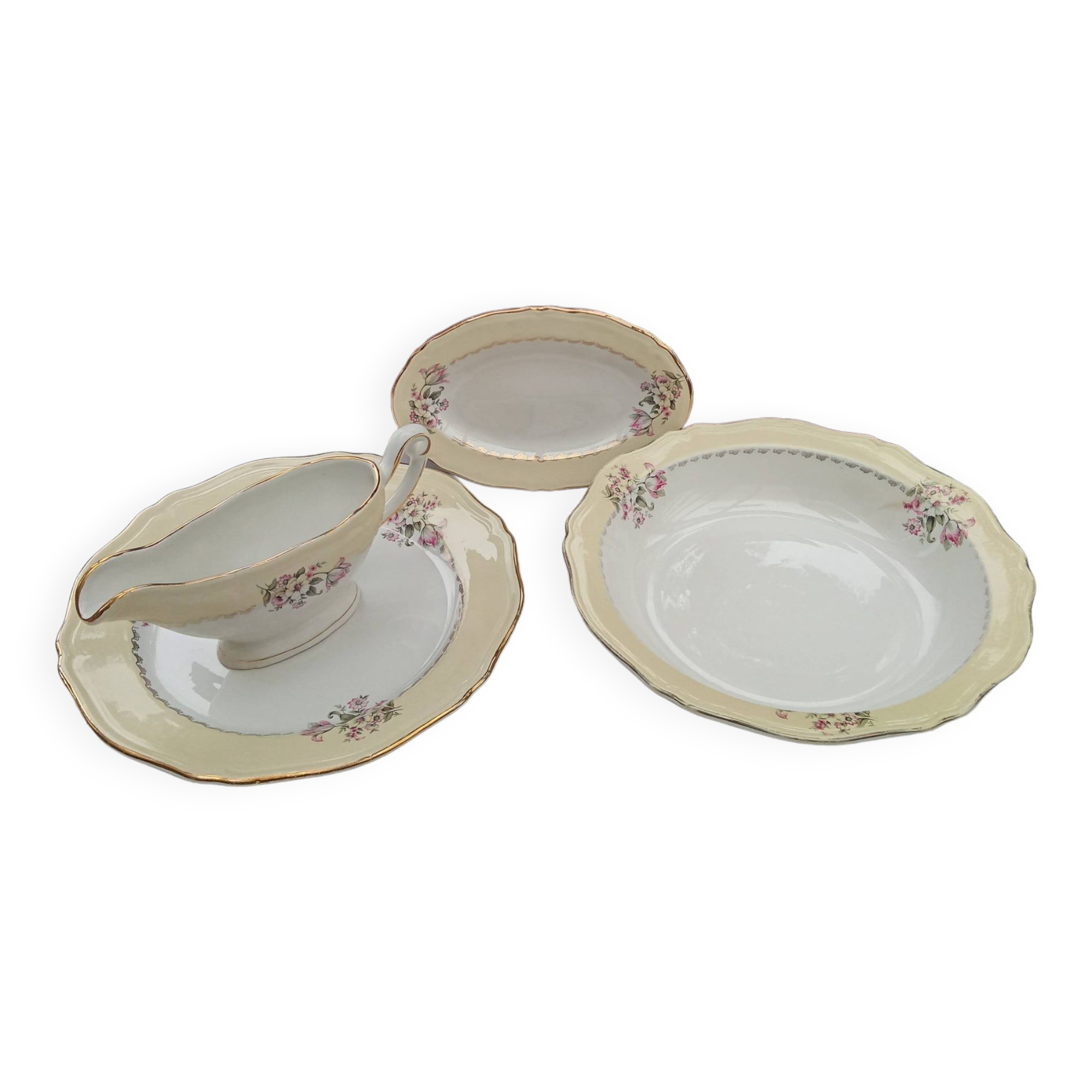 Set of 3 dishes and sauce boat L'Amandinoise