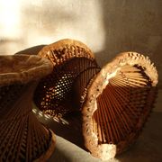 Paire de tabourets art primitif
