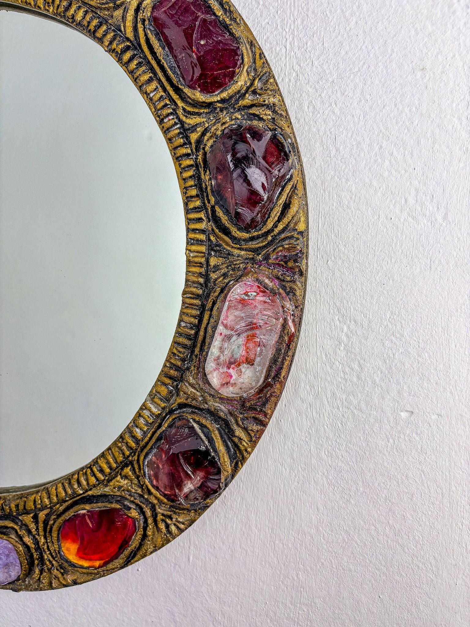 Italian mid-century mirror by Creaciones Gobesso, red & purple Murano rock crystals, 1960s
