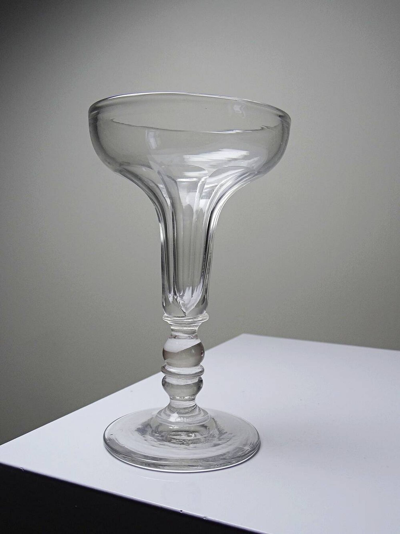 Champagne coupe, antique champenoise attributed to Baccarat, Napoleon III.