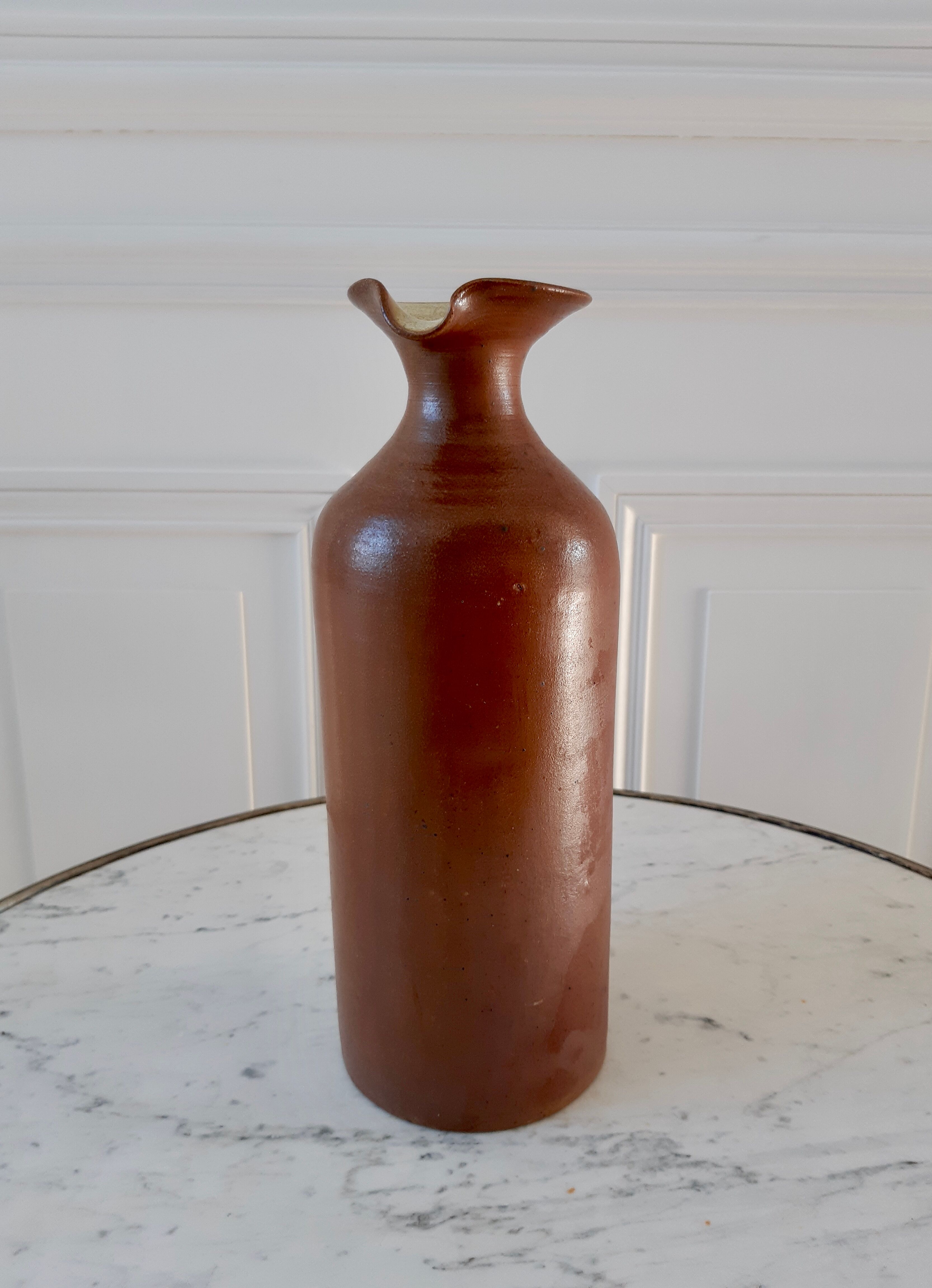 Carafe en grès vintage