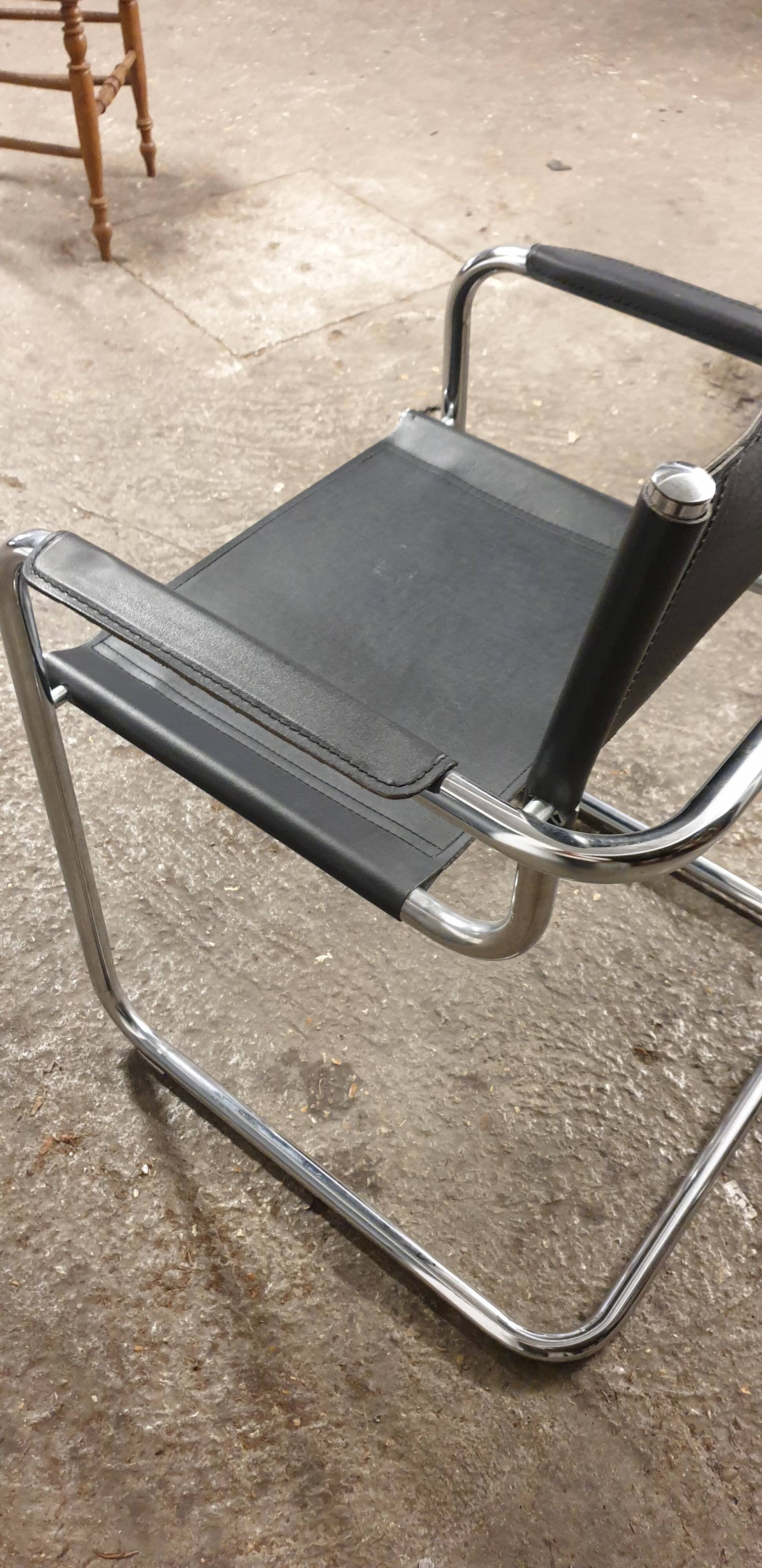 Desing sled chair