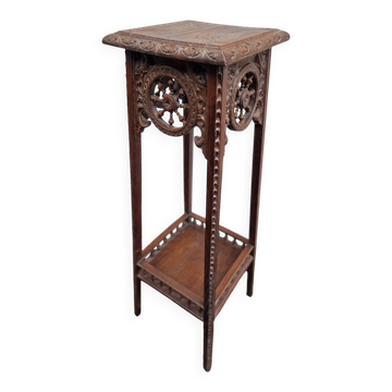 Breton saddle in solid wood with spindle decoration
