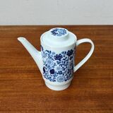 Teapot or coffee pot in German ceramic from the mid-century, Hamburg Form 20 series decor Blumenspiel by Lieselotte Kantner for Melitta, 1960s.