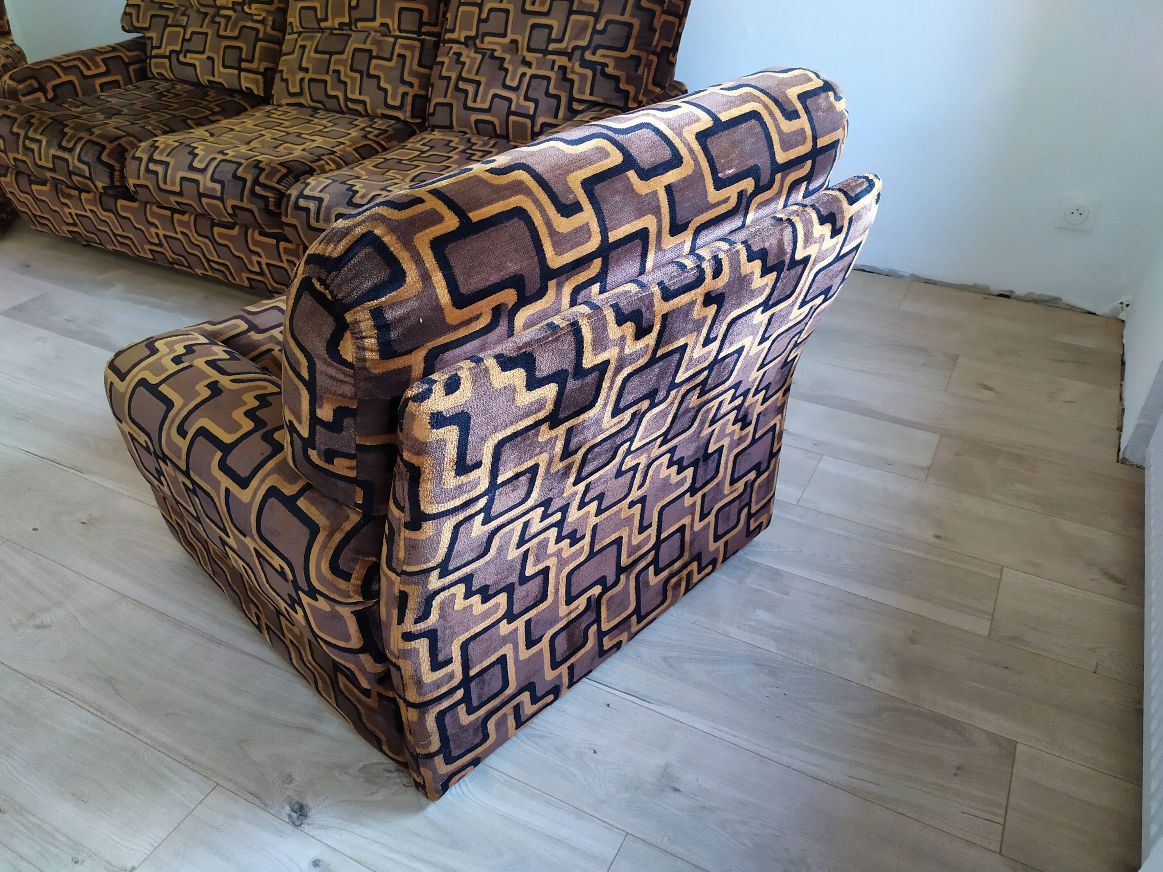 Set vintage sofa bed and 2 armchairs