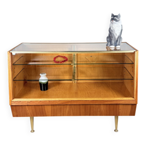 Vitrine vintage sur pieds