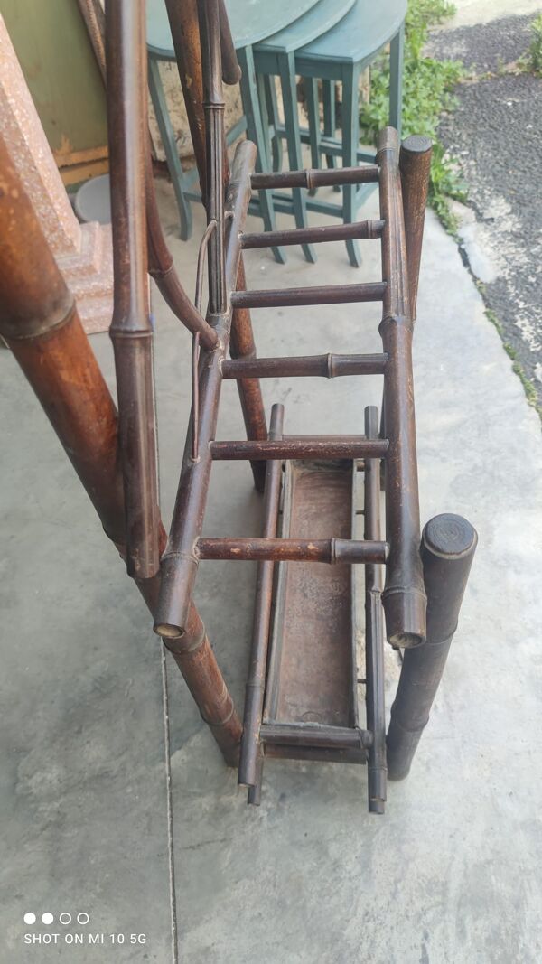 Vestiaire porte manteaux en bambou