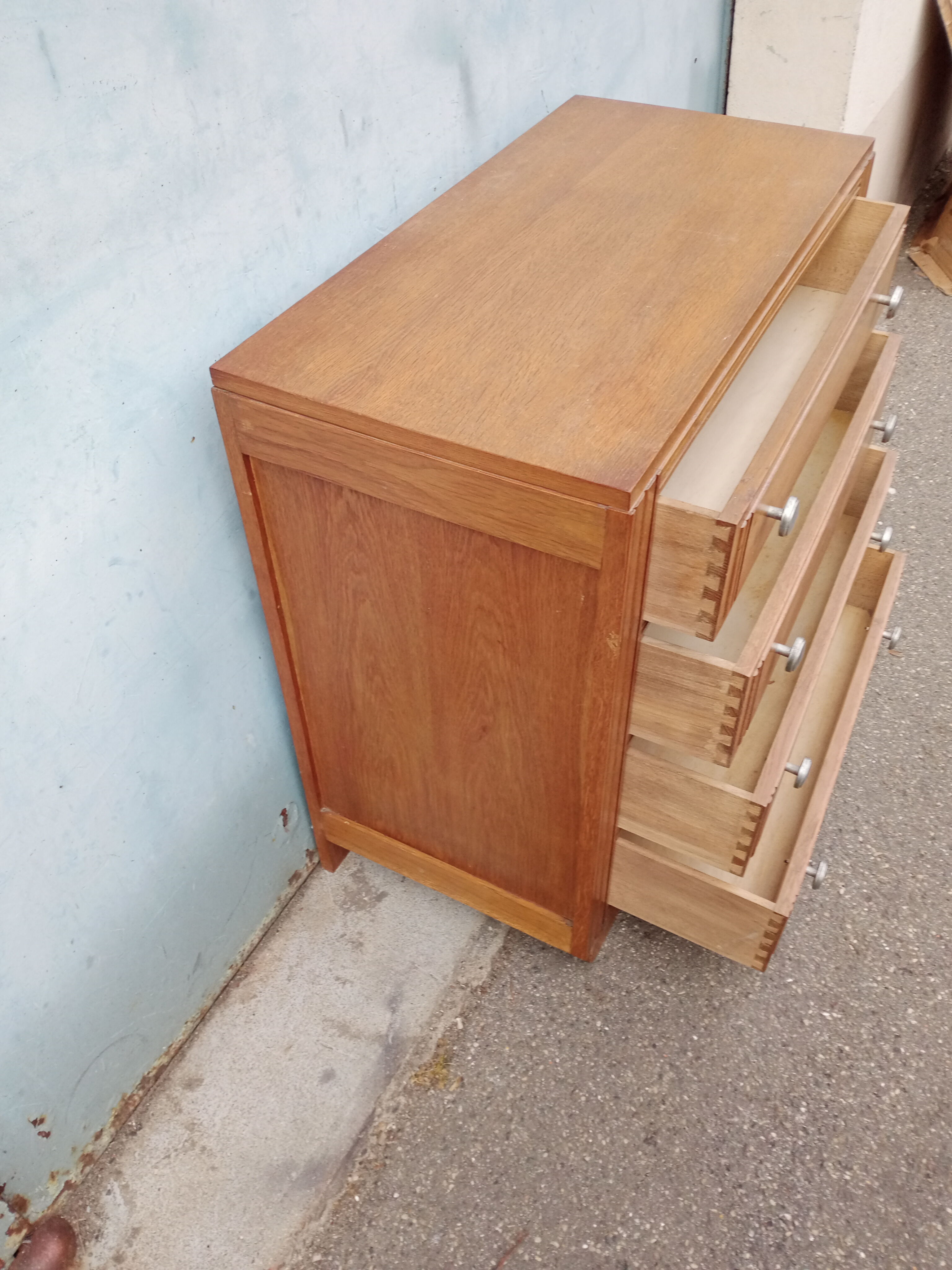 Vintage chest of drawers