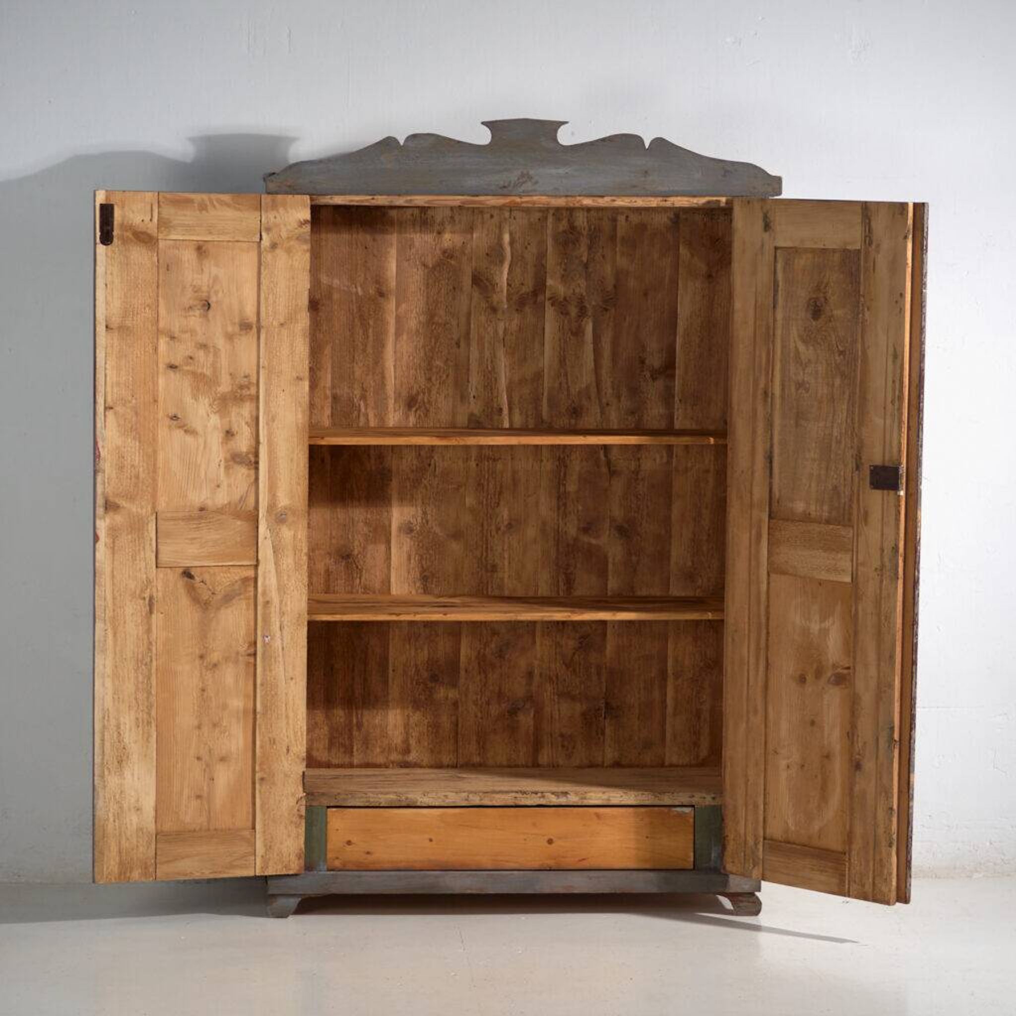 Rustic painted wardrobe in wood, Central Europe, circa 1900–1920