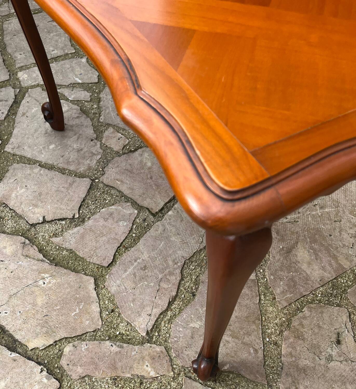 Table basse en merisier