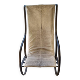 Fauteuil en fer forge et peau