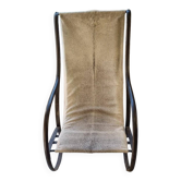 Fauteuil en fer forge et peau