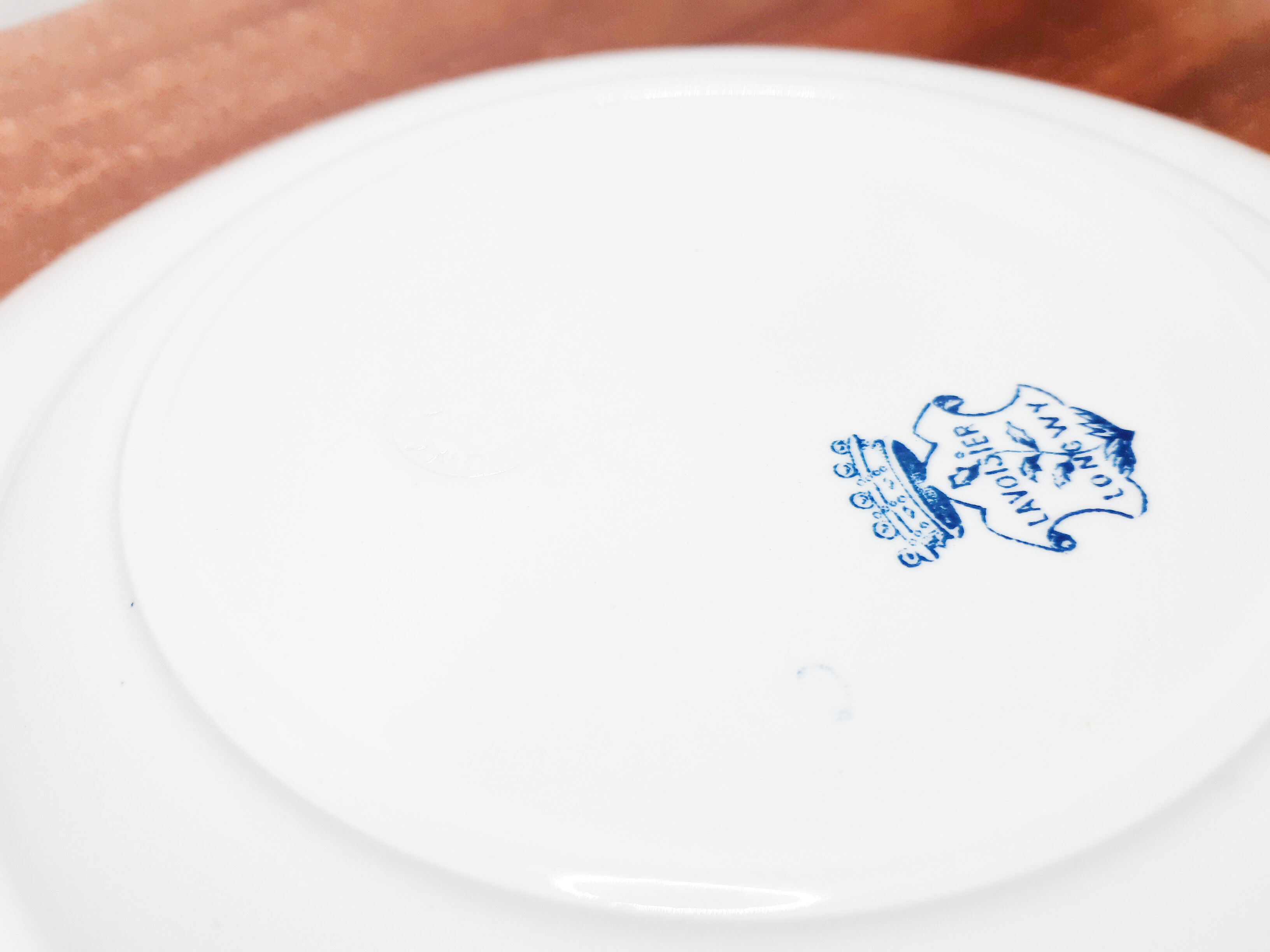 Longwy iron earth flat plate, blue Lavoisier model