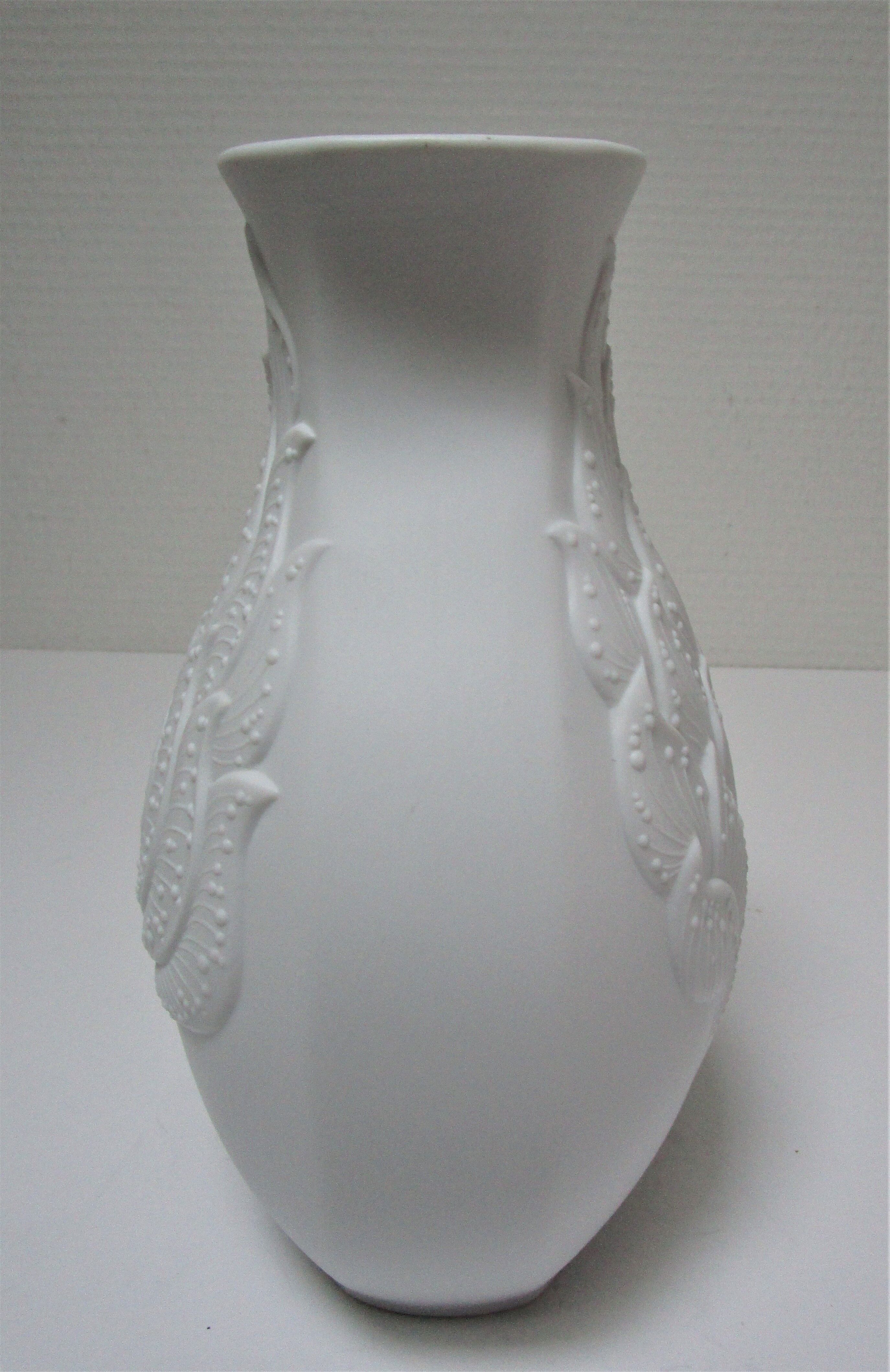 Porcelain vase biscuit Manfred Frey for AK Kaiser vegetable decoration