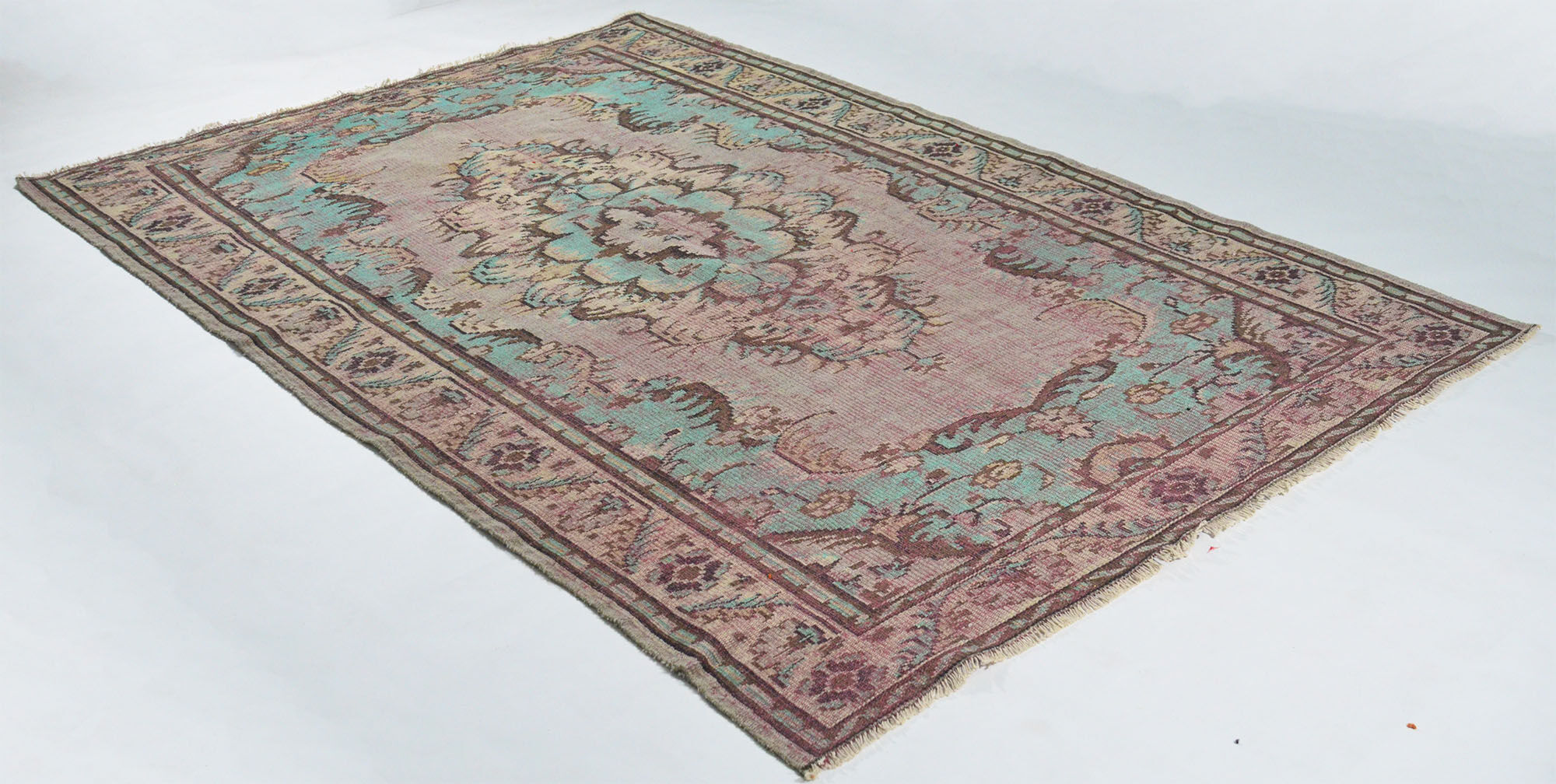 Anatolian handmade rug 270 x 190 cm