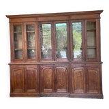 Large two-body showcase library