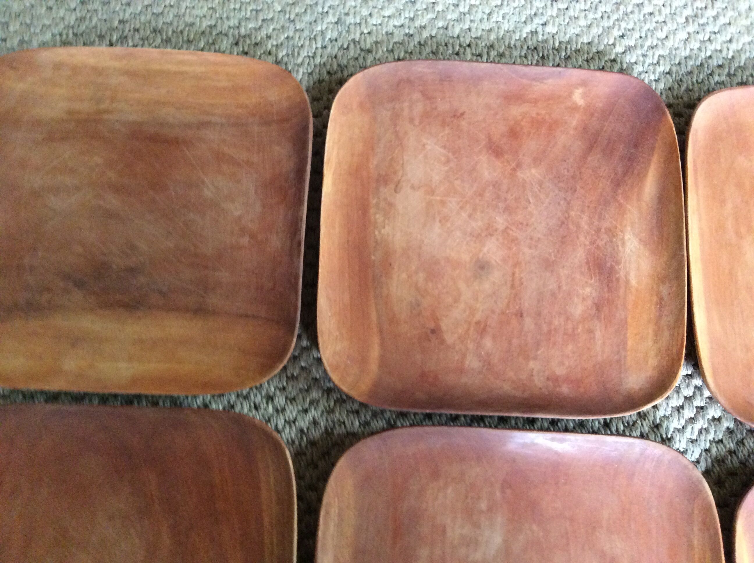 Set of 8 wooden plates