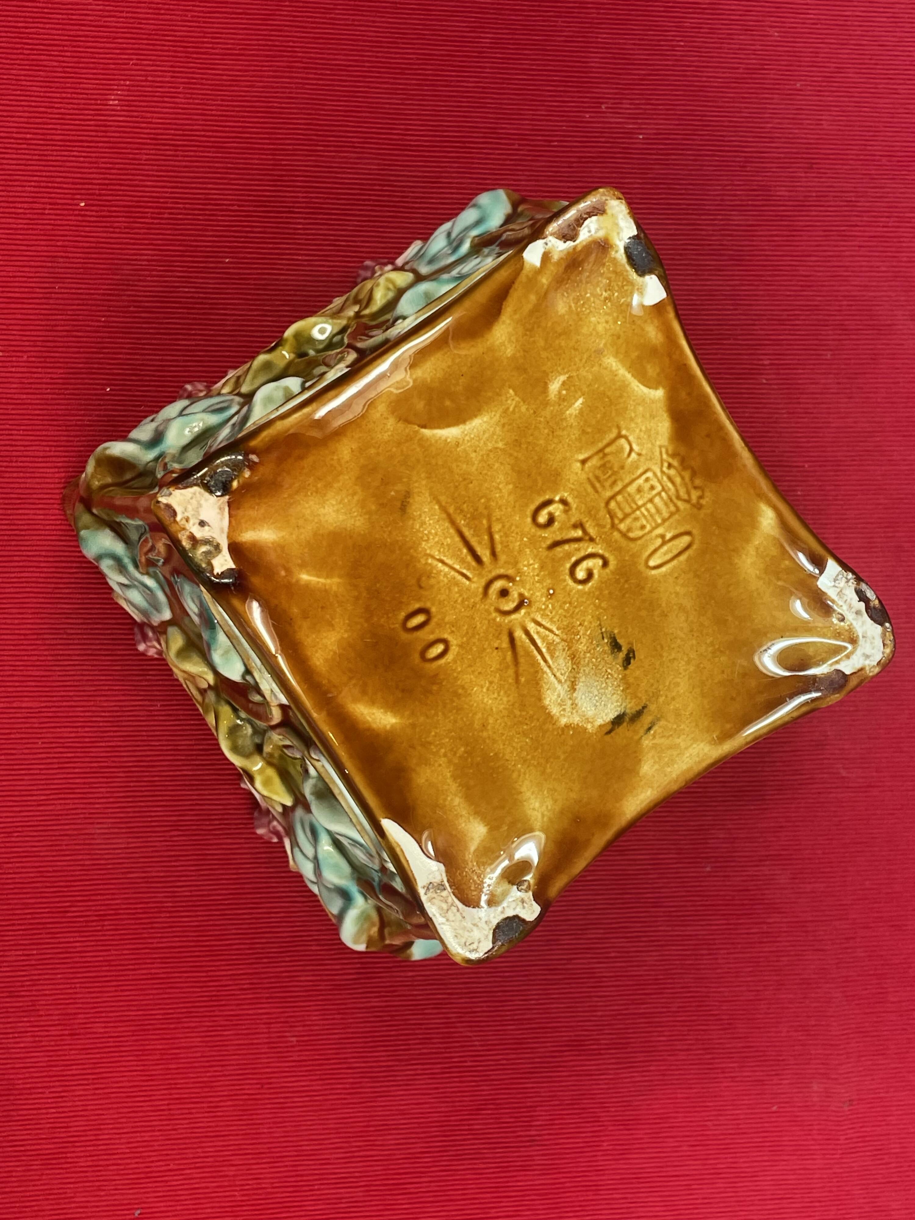 Barbotine flower pot with cyclamen floral decoration - Onnaing - Height 16 cm