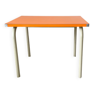Small children's table in formica orange