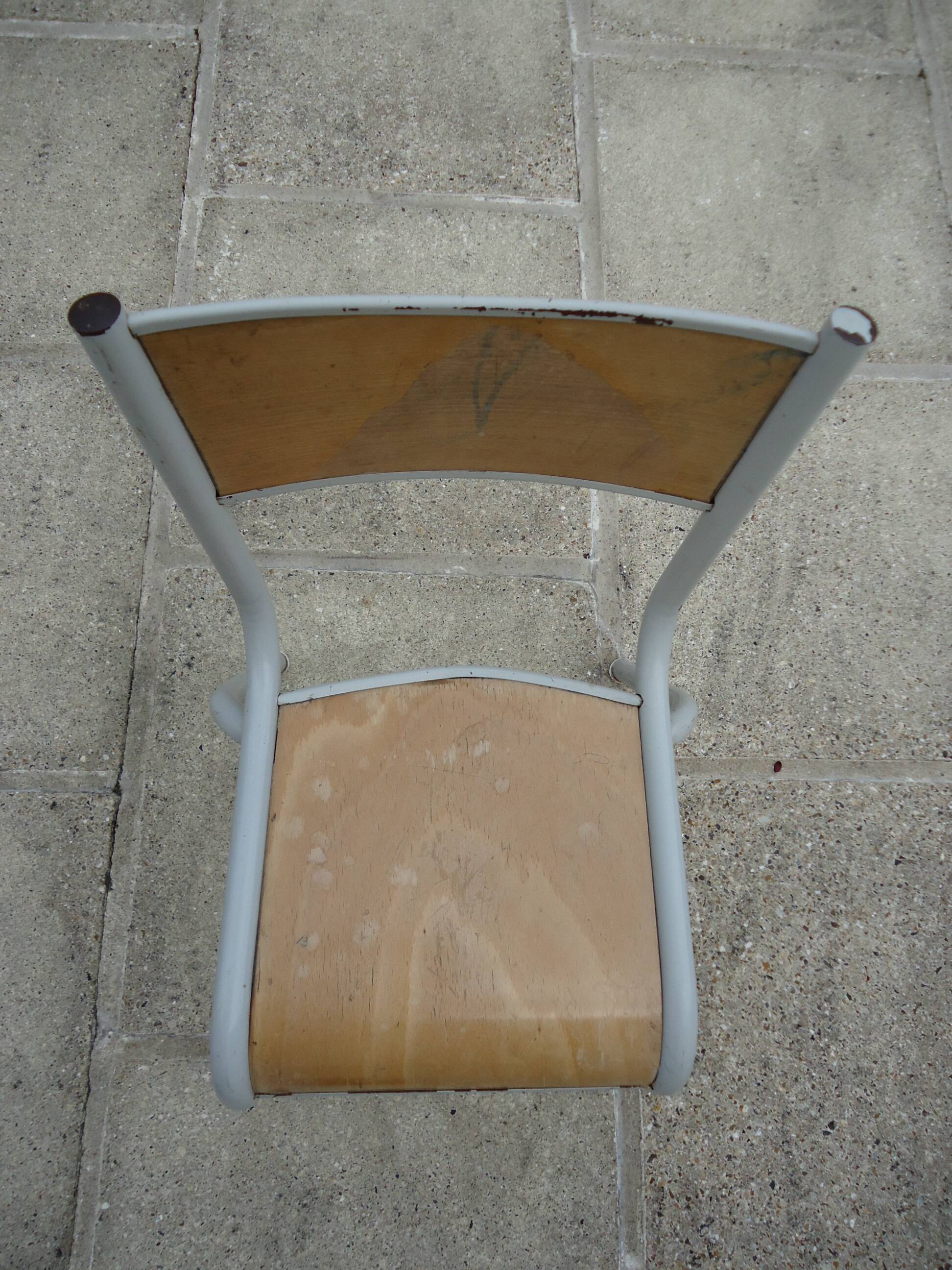 Bureau d’écolier et sa chaise assortie, année 70