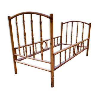 Wooden bed turned blond 1900 Austrian Art Nouveau