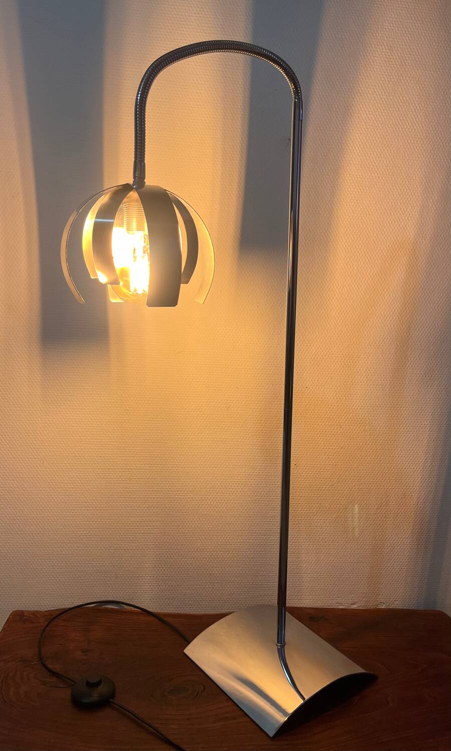 Liseuse inclinable lampadaire année 80 Space age
