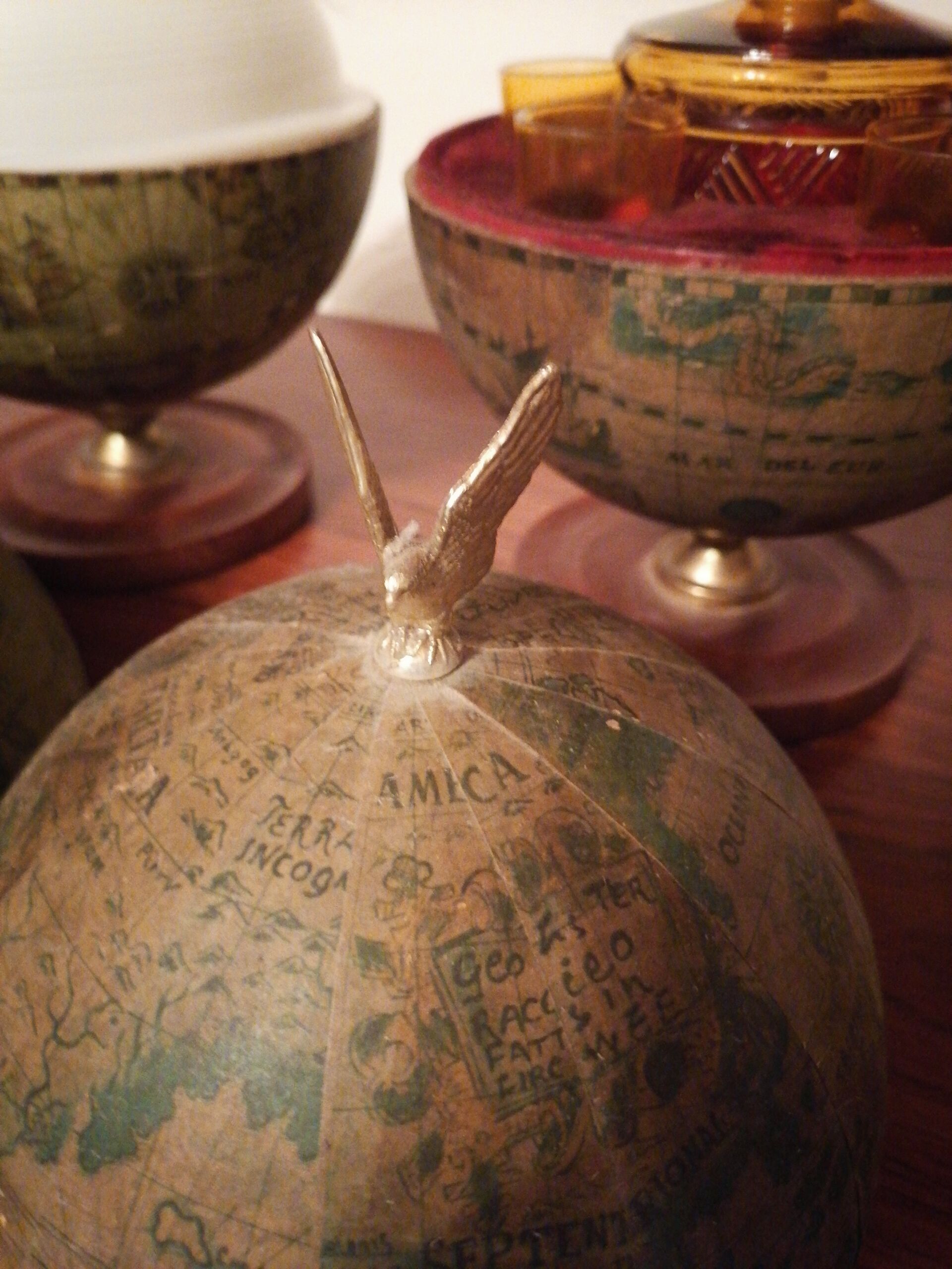 Lot 2 mini bars ice globes to pose 1960 1970