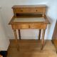 Petit bureau ou bonheur du jour