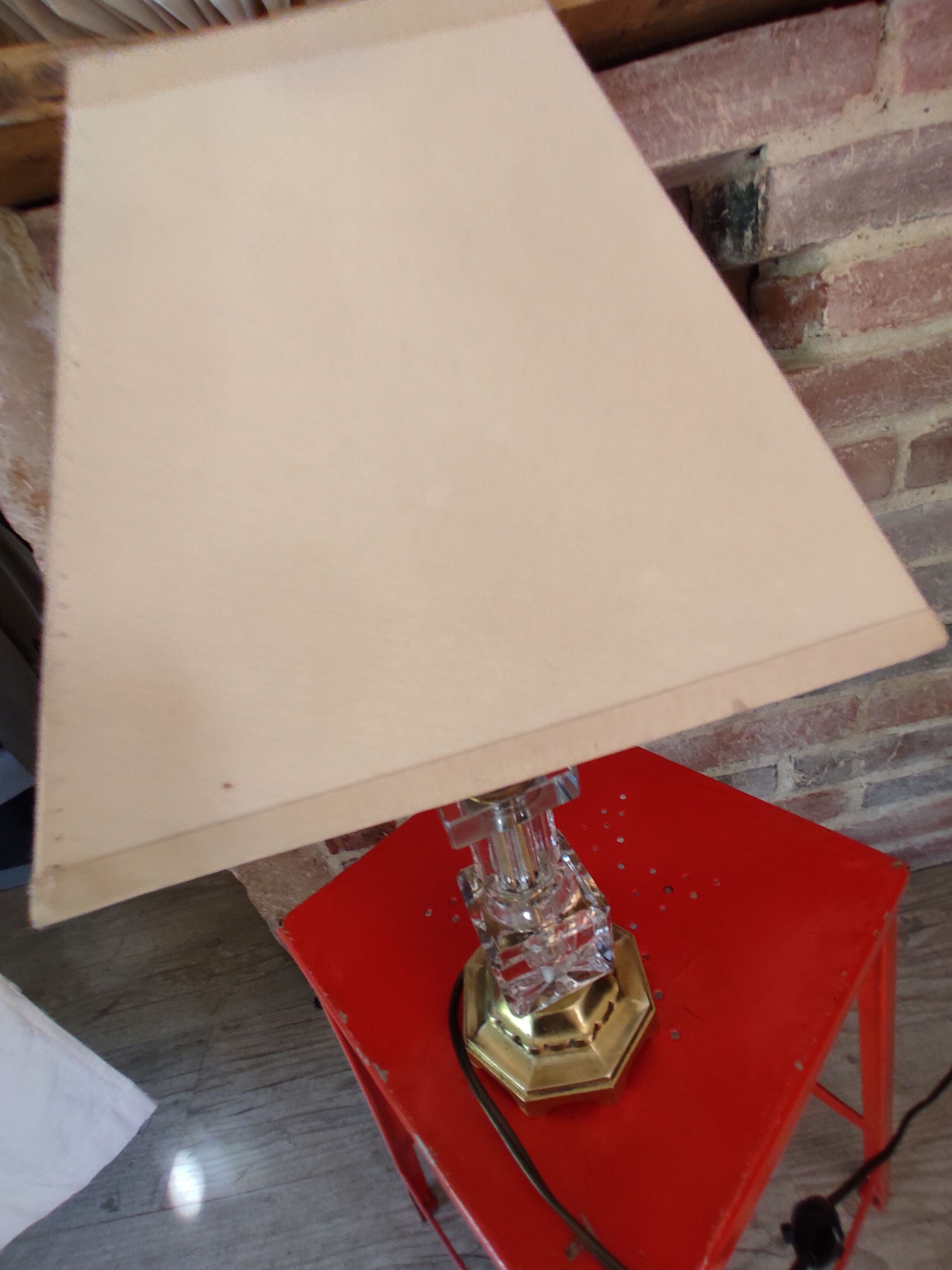 Bedside lamp in art deco glass