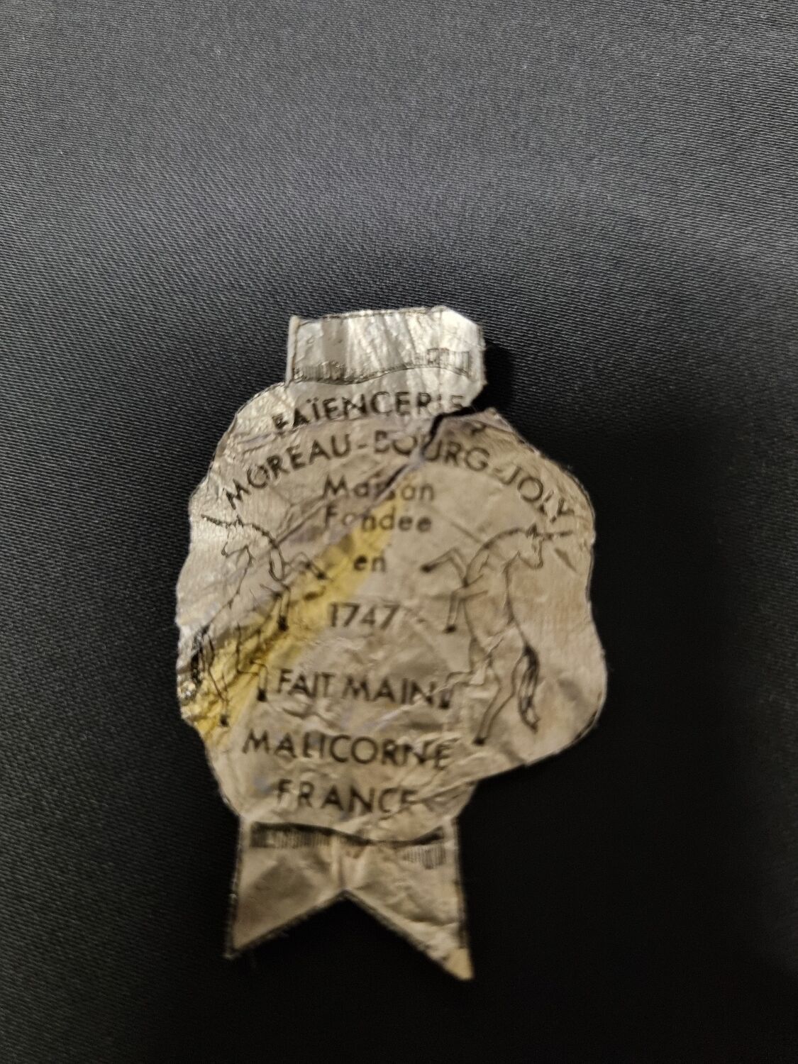 Nevers pedestal bowl