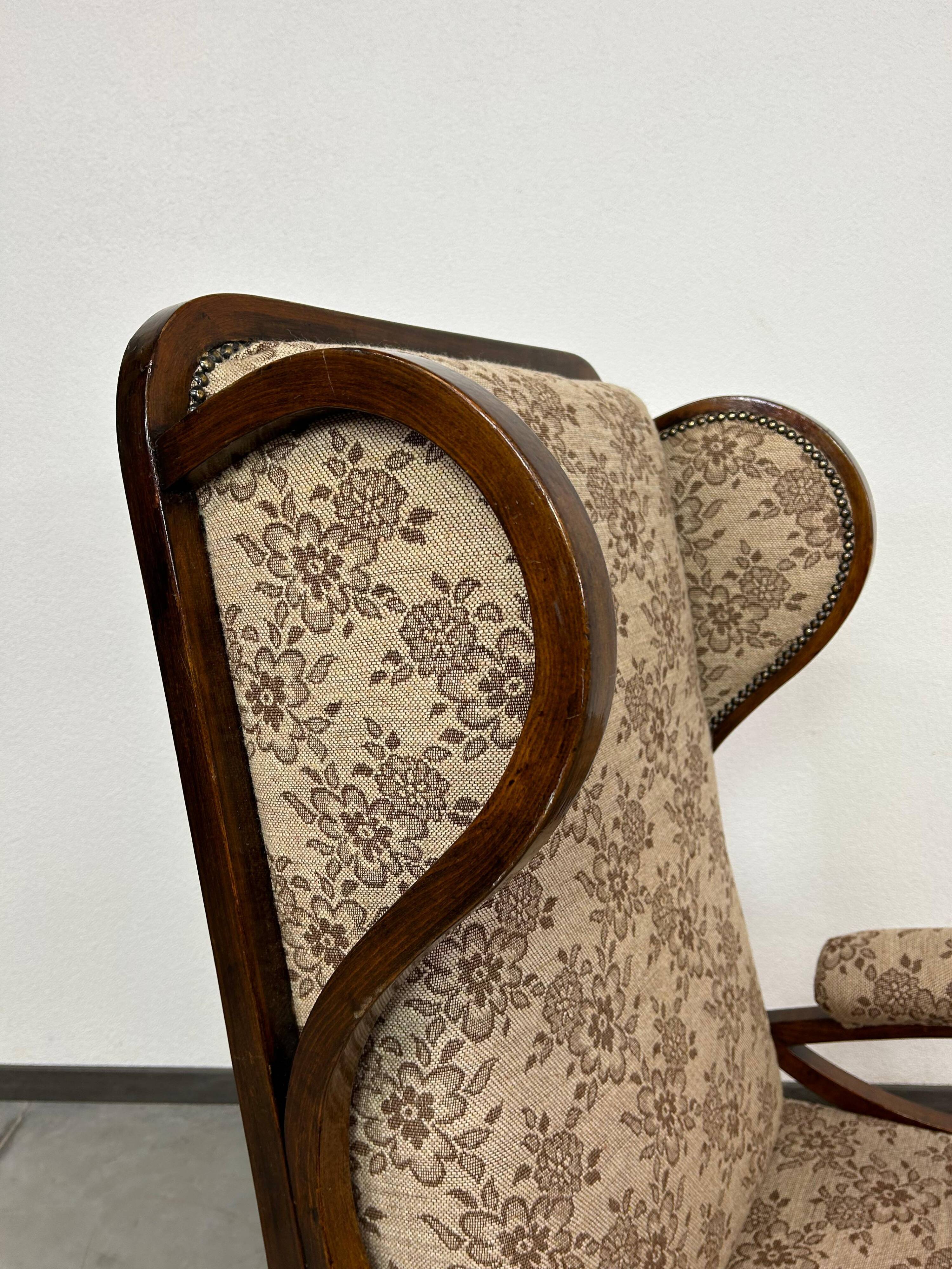 Art Nouveau wing chair no.6542 by Thonet