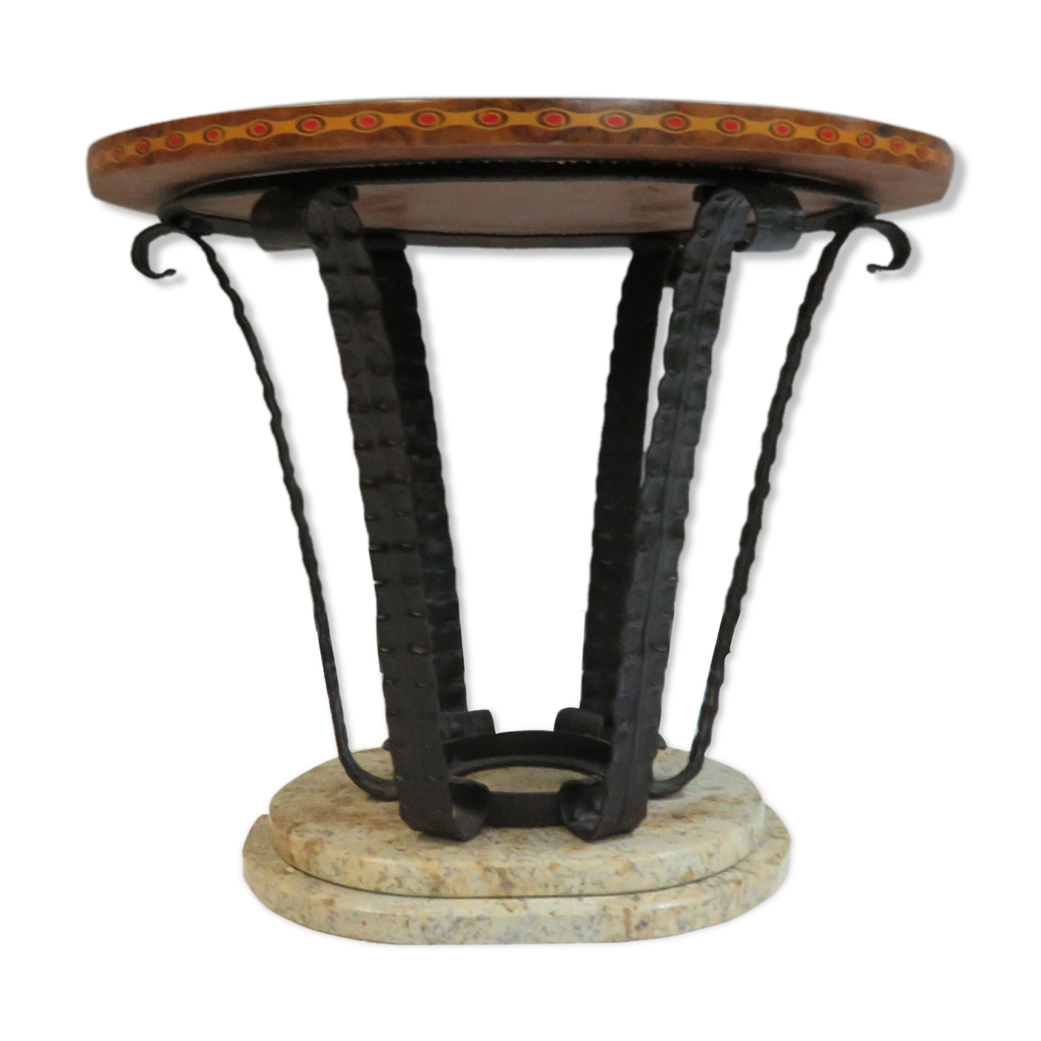 Round wrought iron healing