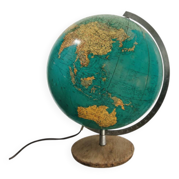 Vintage illuminated terrestrial globe – 1970s design decorative item