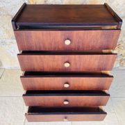 Vintage high chest of drawers in oak with 5 drawers, circa 1950s.